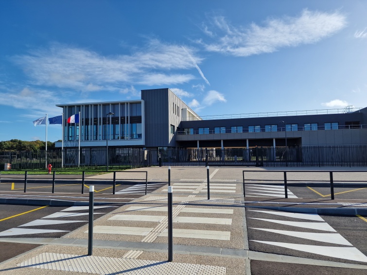 RECONSTRUCTION DU COLLGE LE HAMEAU  BERNAY