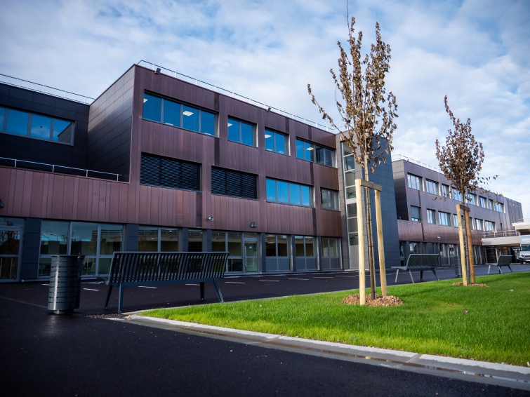 RECONSTRUCTION DU COLLGE CSAR LEMATRE  VERNON