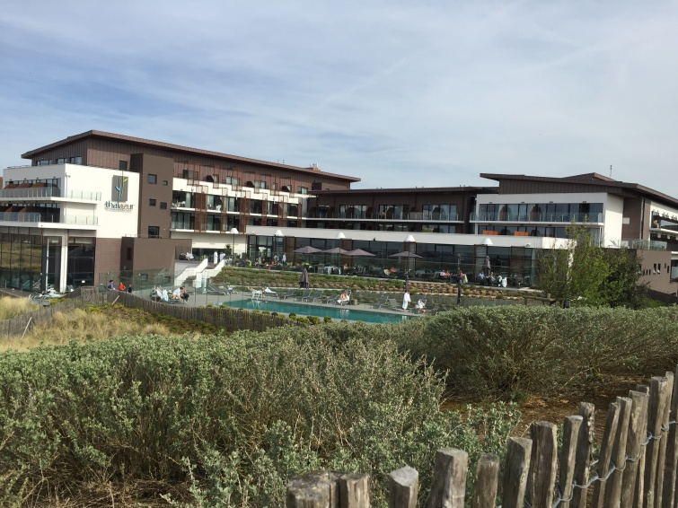 CONSTRUCTION D'UN HOTEL 4 **** ET D'UN CENTRE DE THALASSOTHRAPIE  CABOURG