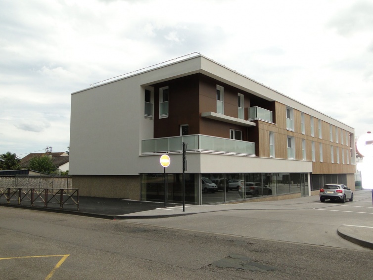 CONSTRUCTION DE 11 LOGEMENTS ET D'UN COMMERCE  LOUVIERS