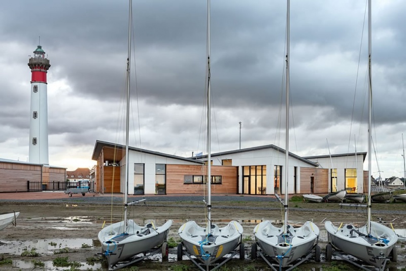 CONSTRUCTION D'UN CENTRE DACTIVITES NAUTIQUES A OUISTREHAM