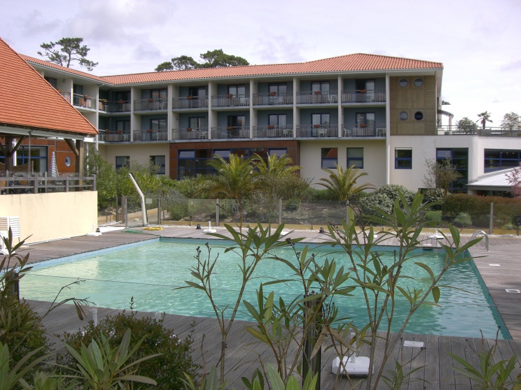 RNOVATION DUN HOTEL  LES BAINS DARGUIN  -  CENTRE DE THALASSOTHRAPIE  ARCACHON