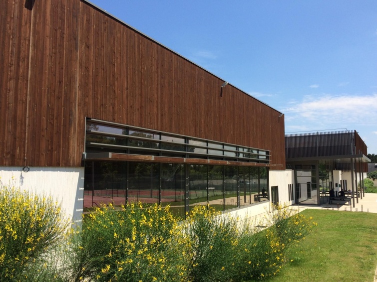 CONSTRUCTION DU COMPLEXE SPORTIF TEDDY RINER  SAINT NOM LA BRETCHE