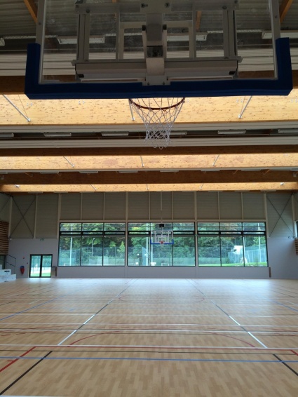 CONSTRUCTION DU COMPLEXE SPORTIF TEDDY RINER  SAINT NOM LA BRETCHE