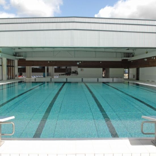 RESTRUCTURATION ET EXTENSION DE LA PISCINE A ÉZANVILLE