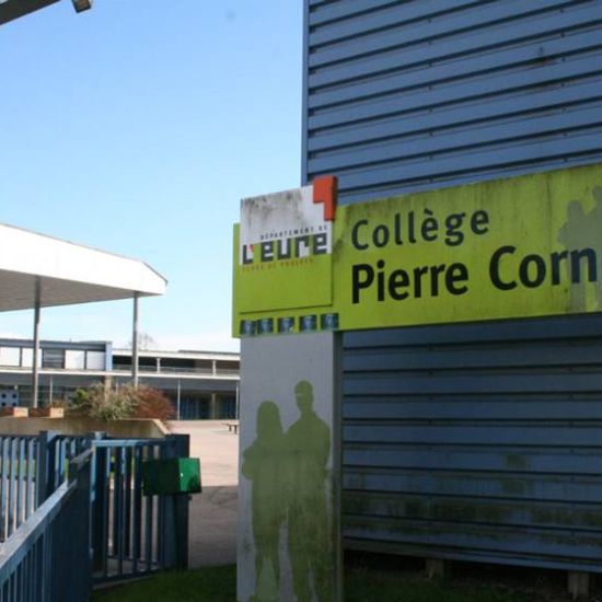 REMPLACEMENT DU SSI AU COLLÈGE PIERRE CORNEILLE AU NEUBOURG