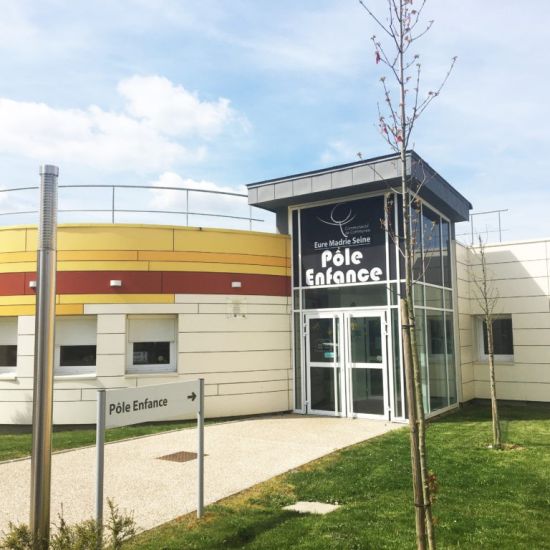 EXTENSION ET AMÉNAGEMENT D’UN POLE PETITE ENFANCE À GAILLON